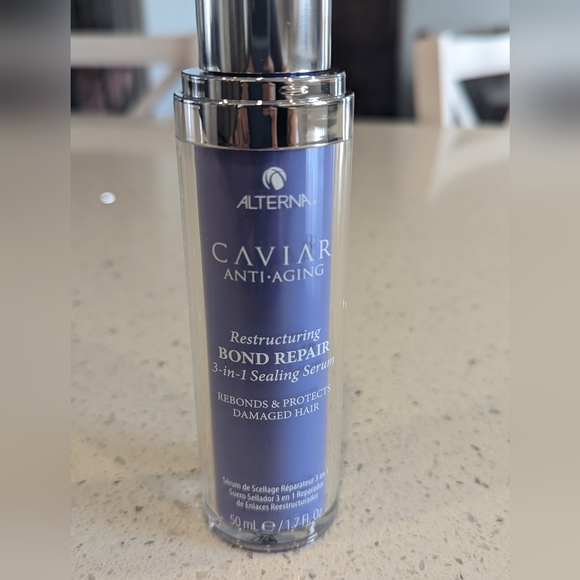 ALTERNA CAVIAR Anti-Aging® Restructuring Bond Repair 3-in-1 Sealing Serum - Picture 2 of 8